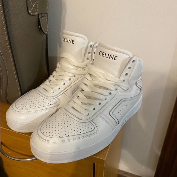 Celine Sneakers woman size 36 ( fits small) so regular 37 like new!!! - Picture 6 of 16